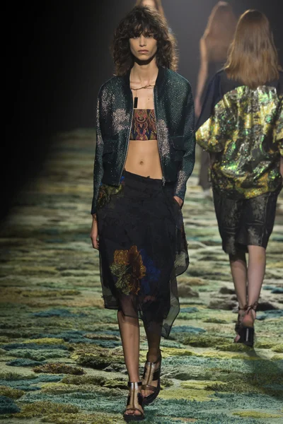 Look 55